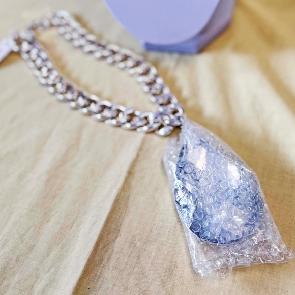 HUGE 3 ½ INCH H. GENUINE CRYSTAL NECKLACE, by SHAY LOWE, RED CARPET GLAMOUR STAT - Picture 2 of 9